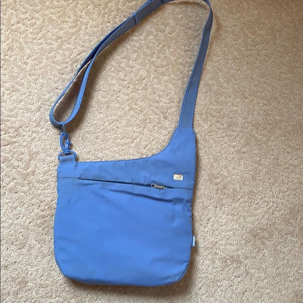 Pacsafe city safe crossbody anti theft bag
